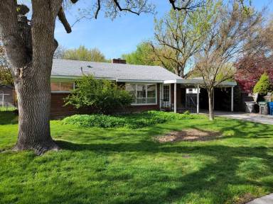 Main picture of 3101 W Barr St