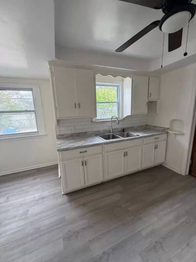 Main picture of 16115 Delrey Ave