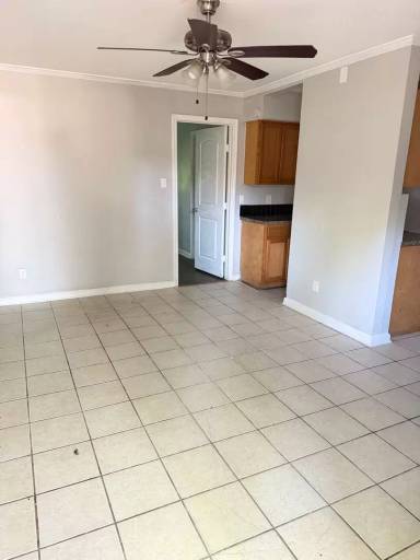 Main picture of 1505 W Lovers Ln