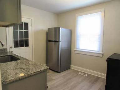 Main picture of 1311 Parkview Cir