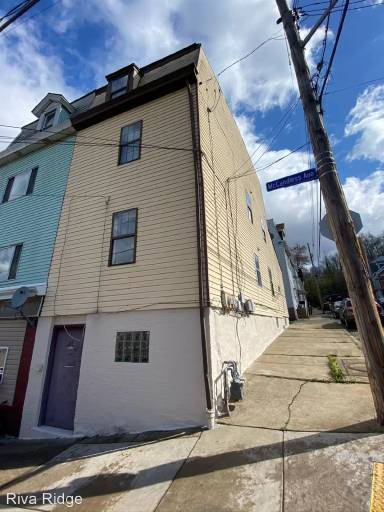 Main picture of 819 McCandless Ave