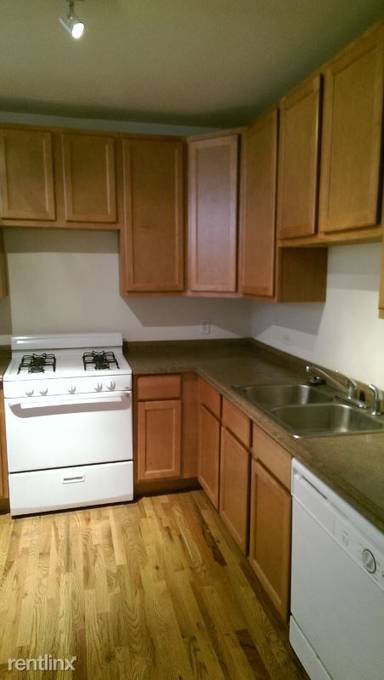 Main picture of 849 N Oakley Blvd