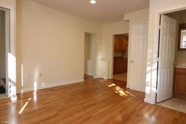 Main picture of 20 Magoun St