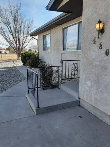 Main picture of 480 E Maher Dr