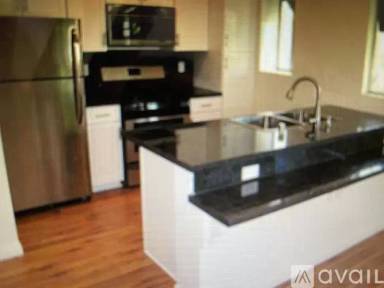 Main picture of 1231 S Plymouth Blvd