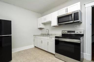 Main picture of 115 N Allen St