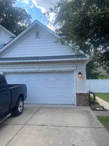 Main picture of 215 Sykes Ave