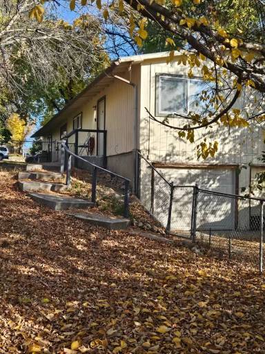 Main picture of 746 Burlington Ave