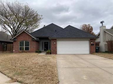 Main picture of 405 Rhoades Ct