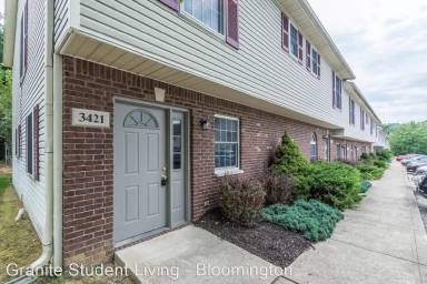 Main picture of 3421 S Oaklawn Cir