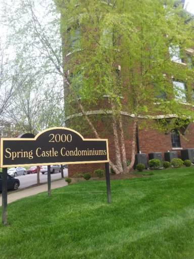 Main picture of 2000 Spring Dr