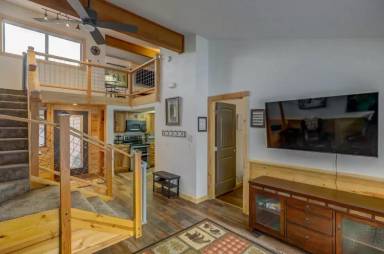 Main picture of 1607 Davis Ave