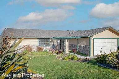 Main picture of 3105 Lake Dr