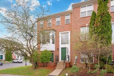 Main picture of 1928 Harpers Ct