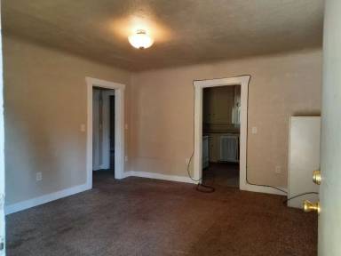 Main picture of 1568 3rd St NE