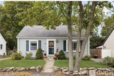 Main picture of 56 Barber Ave