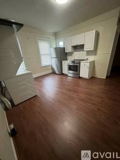Main picture of 110 Endicott St