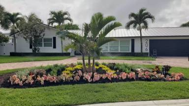 Main picture of 206 Colony Rd