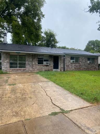 Main picture of 4801 Sullivan St