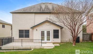 Main picture of 135 Agency Oaks