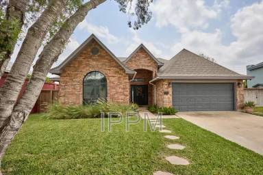 Main picture of 1813 Lazy Lake Dr