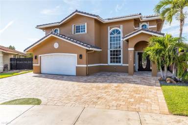 Main picture of 7850 SW 163rd Pl