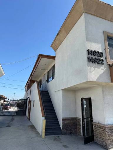 Main picture of 14918 Hawthorne Blvd