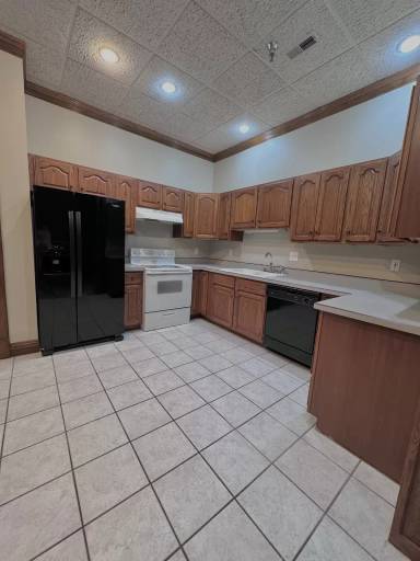 Main picture of 111 E Walnut St