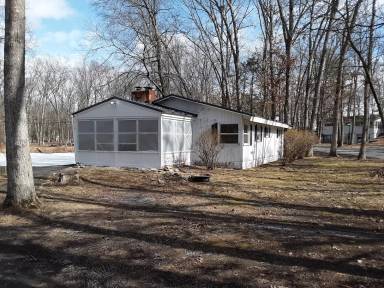 Main picture of 604 Lakeside Dr