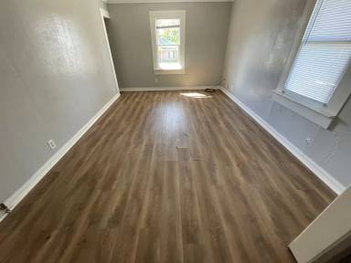 Main picture of 2813 Louisiana Ave