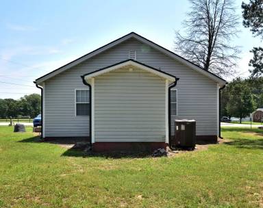 Main picture of 3630 Loop Rd