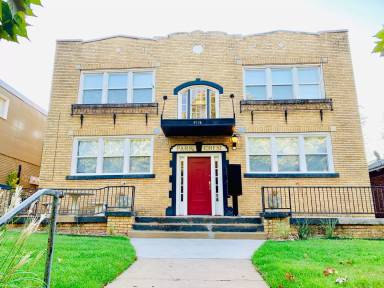 Main picture of 2716 N Robinson Ave