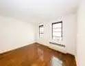 Main picture of 228 E 84th St