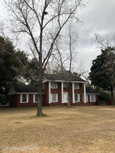 Main picture of 100 N Jackson Rd