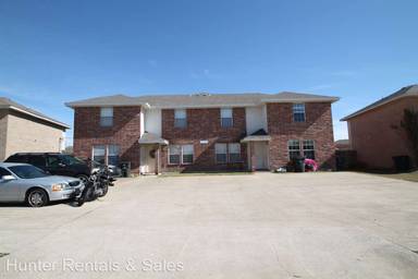 Main picture of 5805 Redstone Dr