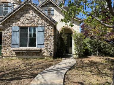 Main picture of 503 W Las Brisas Dr