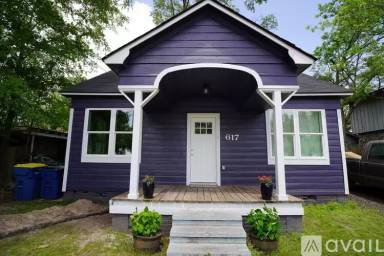 Main picture of 617 Laird Ave