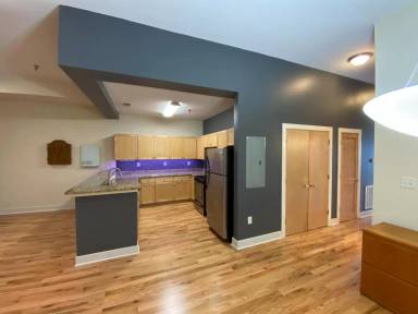 Main picture of 110 West Marshall Street - 110 Unit 27