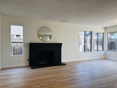 Main picture of 23606 Parkland Ave