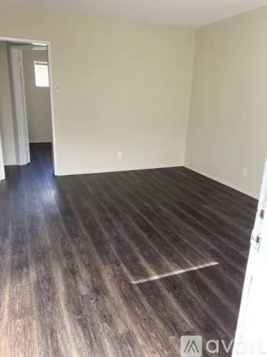 Main picture of 4563 W 173rd St