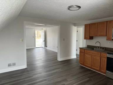 Main picture of 11615 Bellvue Ave