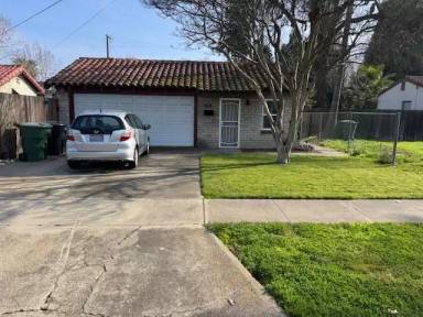 Main picture of 114 Palm Ave