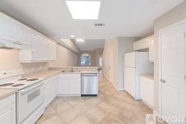 Main picture of 1466 Tiger Lake Dr