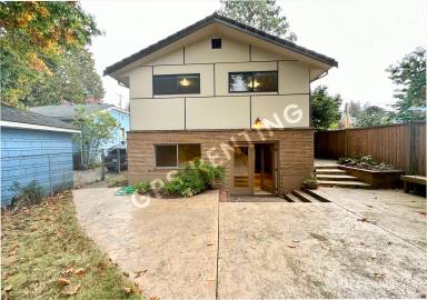 Main picture of 9209 5th Ave NE