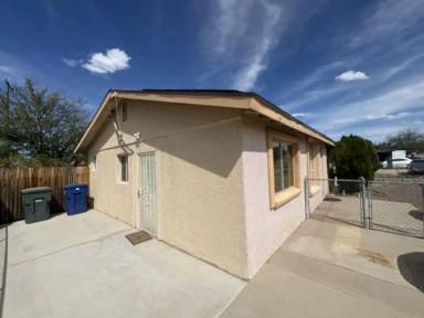 Main picture of 702 W Calle Castile