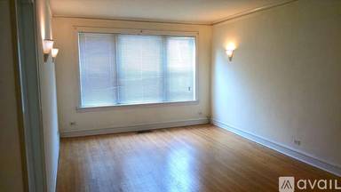 Main picture of 2057 W North Ave