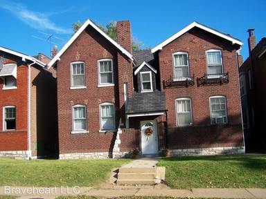 Main picture of 4726 S Grand Blvd