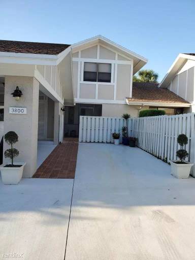Main picture of 3800 Cape Pointe Cir