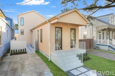 Main picture of 1023 Opelousas Ave