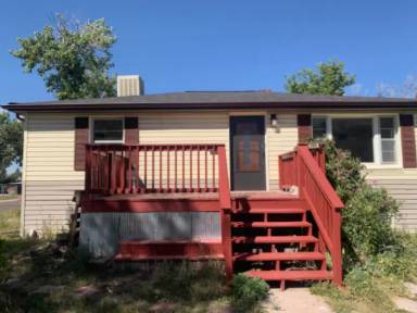 Main picture of 2400 E 10th St
